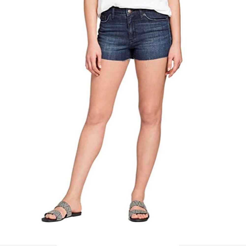 Universal Thread Women’s Dark Wash High Rise Jean Shorts